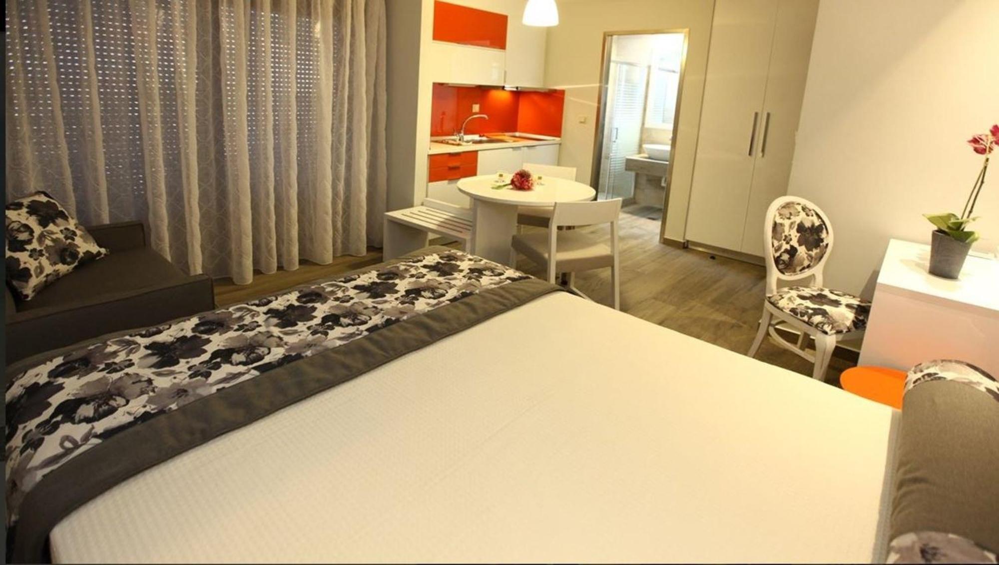Mary'S Luxury Apartment Chrysi Ammoudia Bagian luar foto