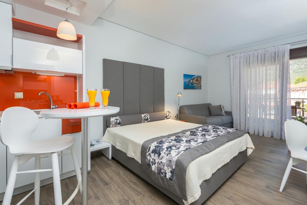 Mary'S Luxury Apartment Chrysi Ammoudia Bagian luar foto